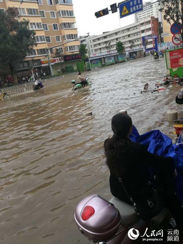 昆明内涝应对，连续降雨下的城市挑战与应对策略